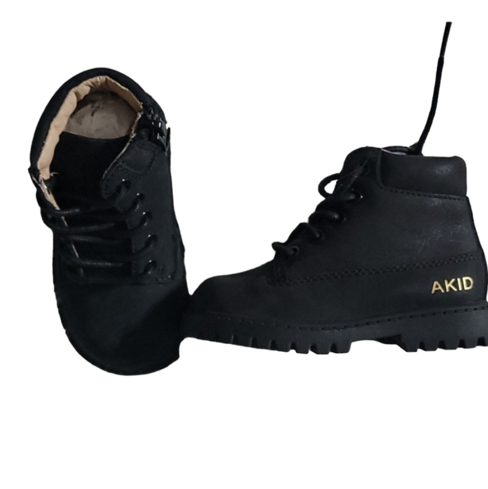 Akid Atticus Black Boots
